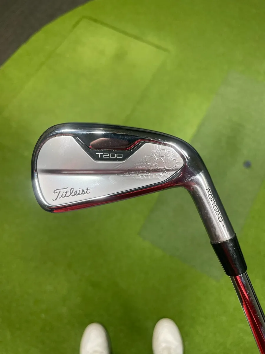 Titleist T200 2  Iron s300 shaft - Image 1