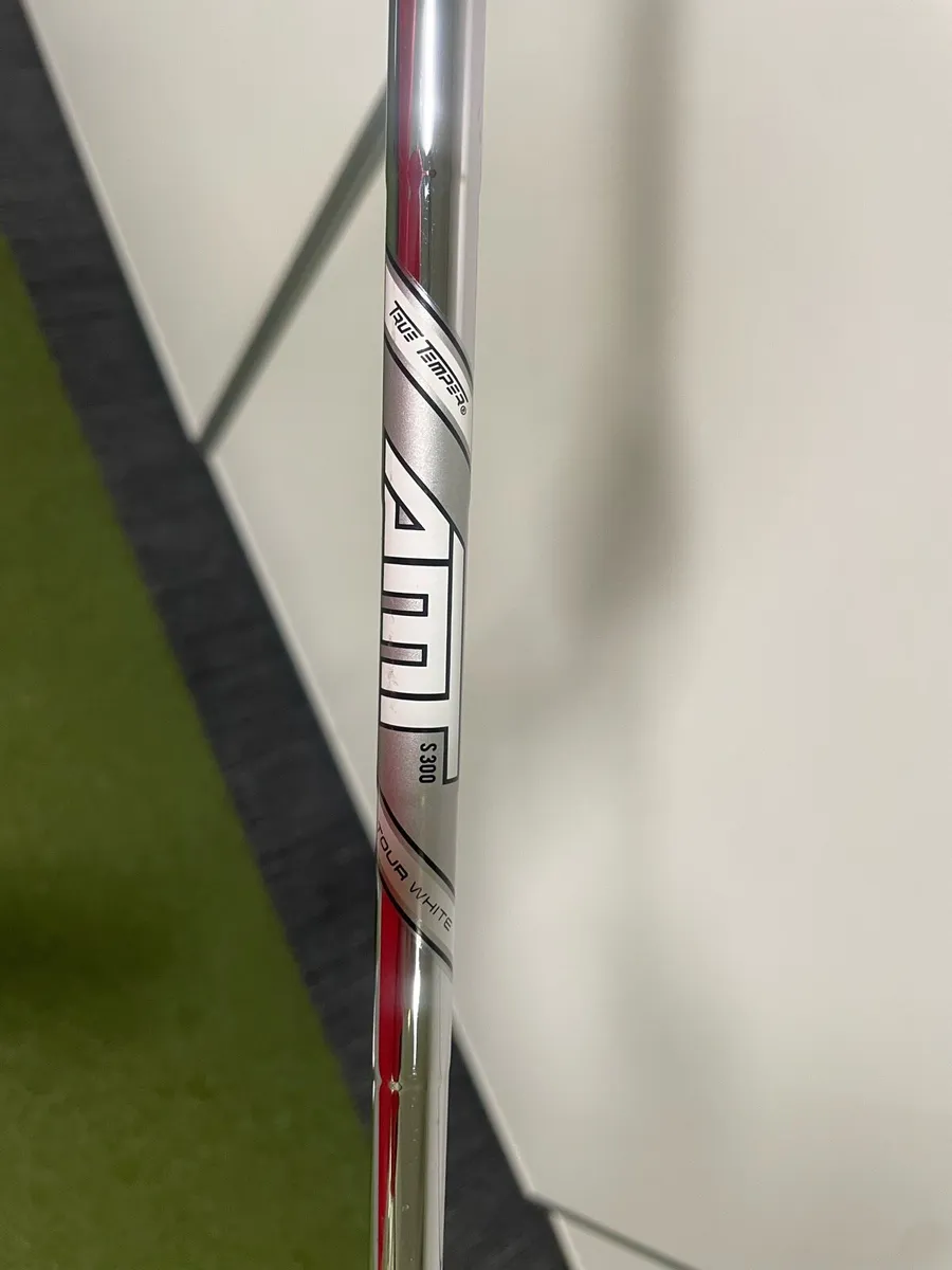 Titleist T200 2  Iron s300 shaft - Image 4