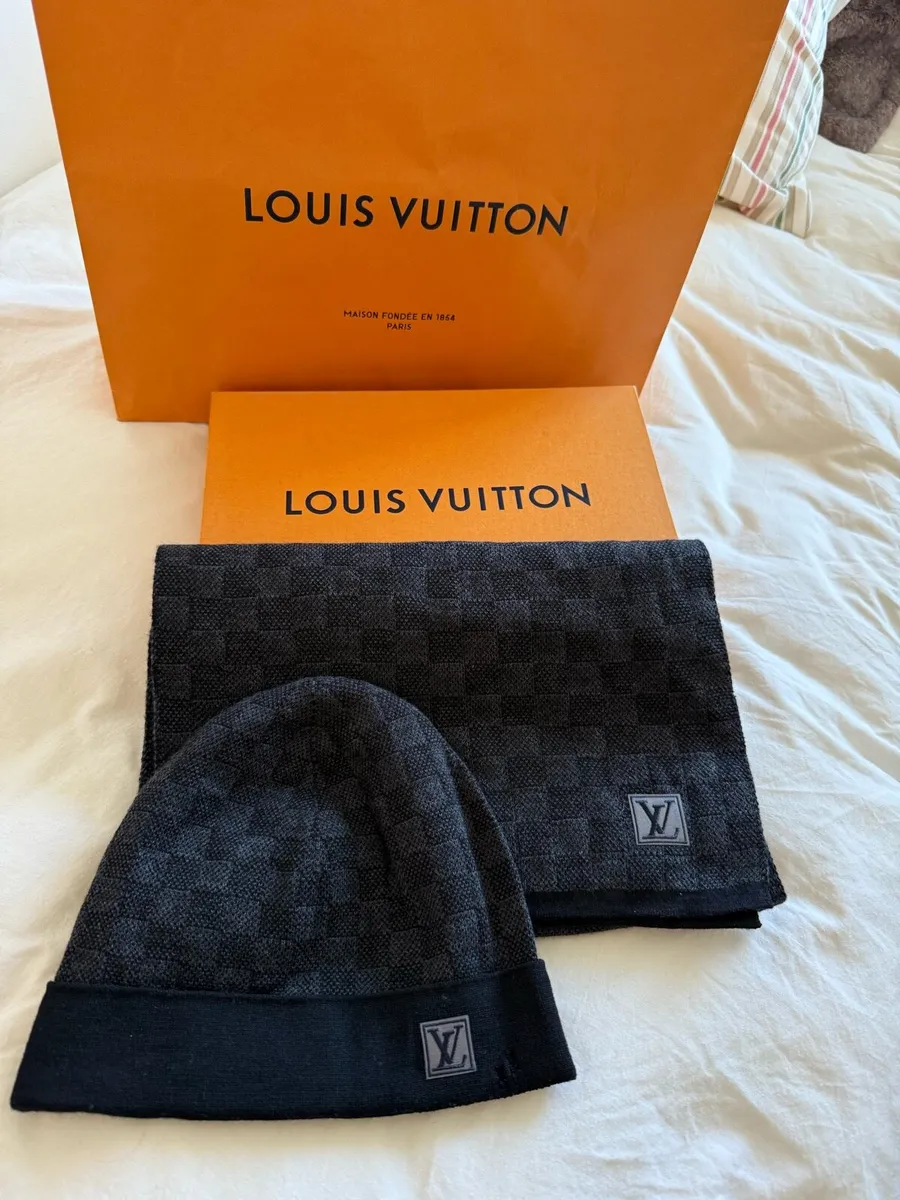 Louis Vuitton hat and Scarf - Image 1