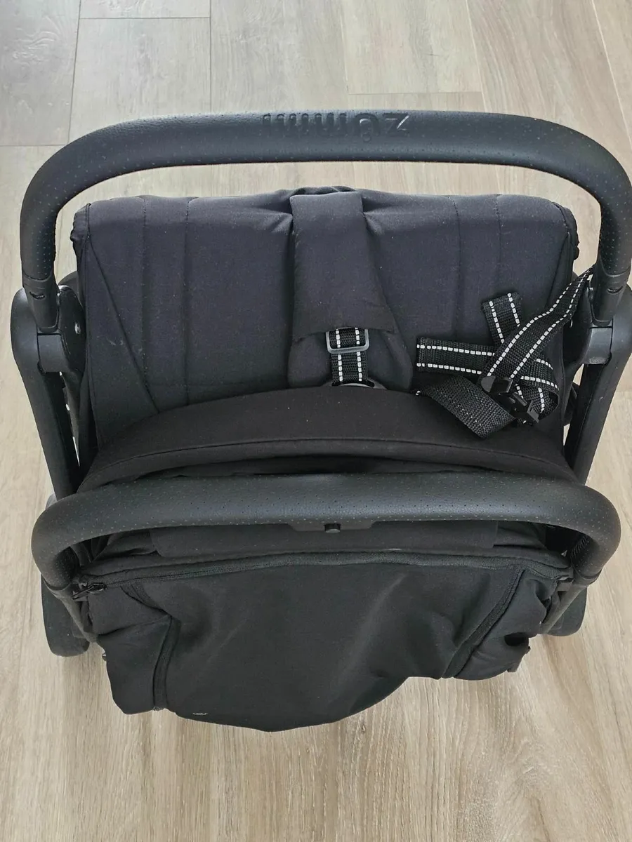 Stroller - Image 3