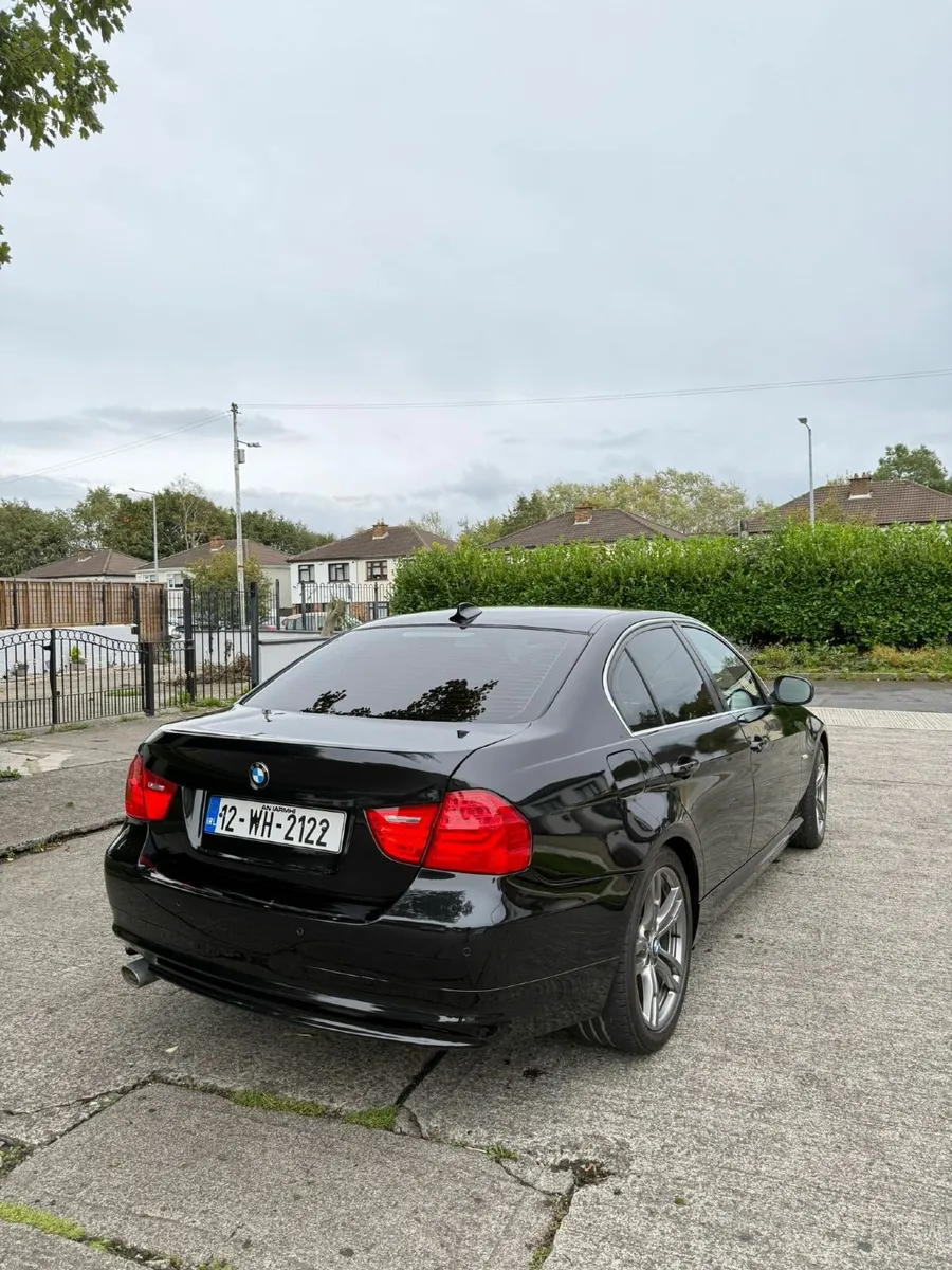 Car - Image 2