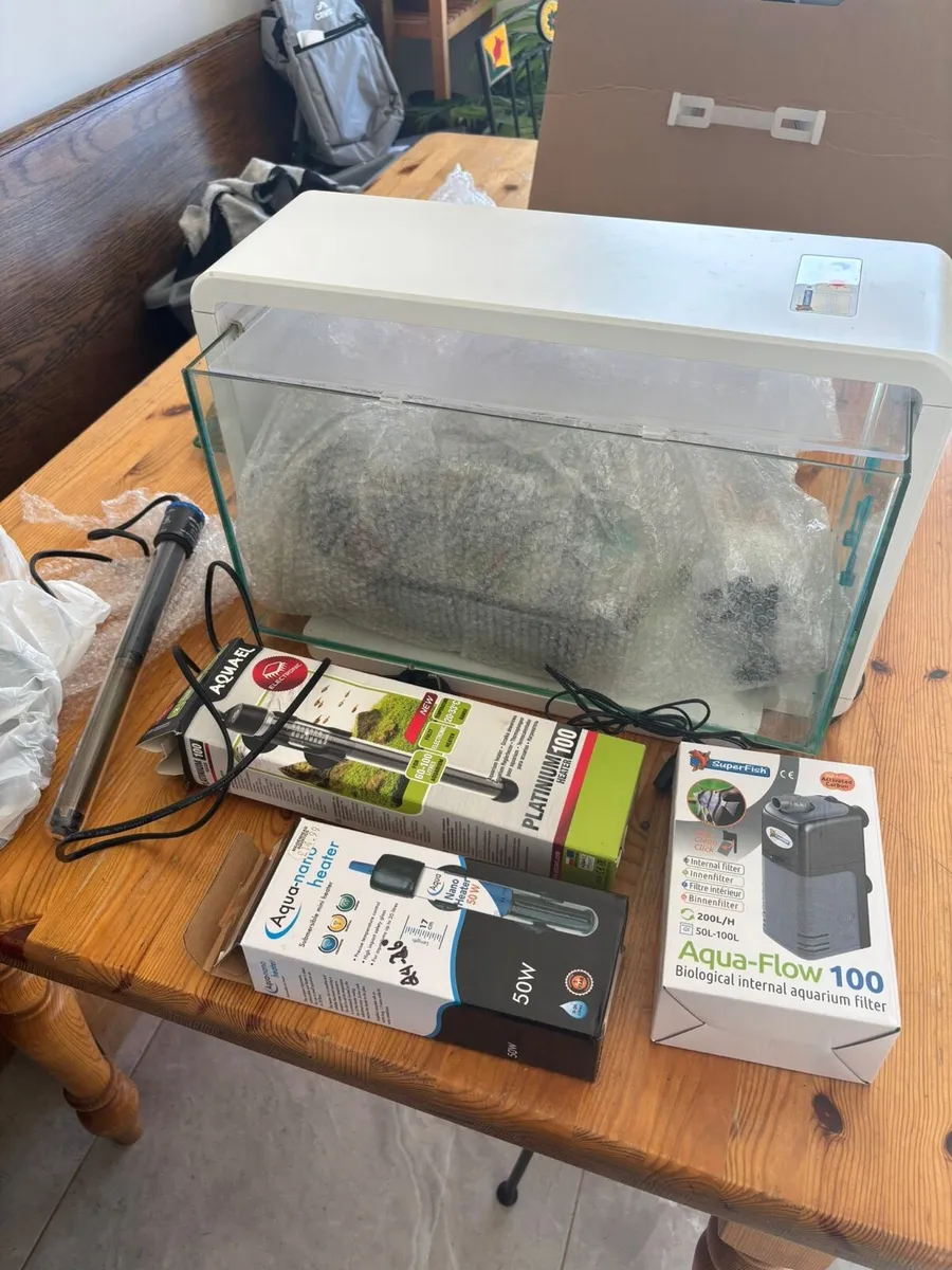 Fish tank - Image 1