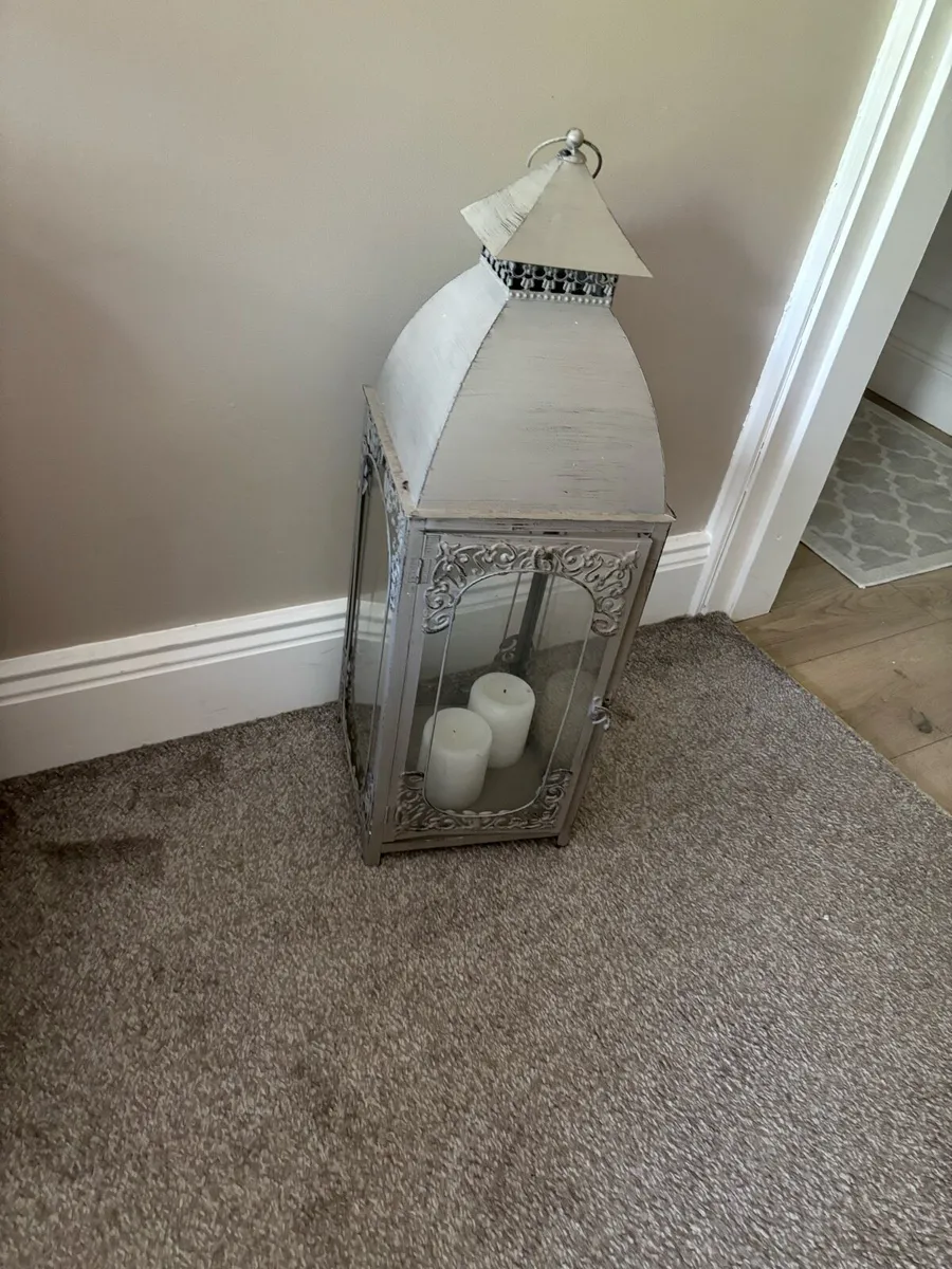 Candle lantern
