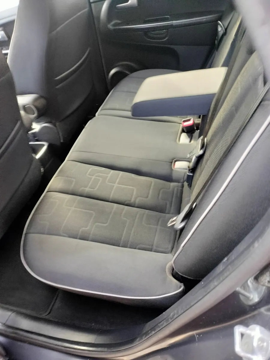 Kia Venga 2013 - Image 2