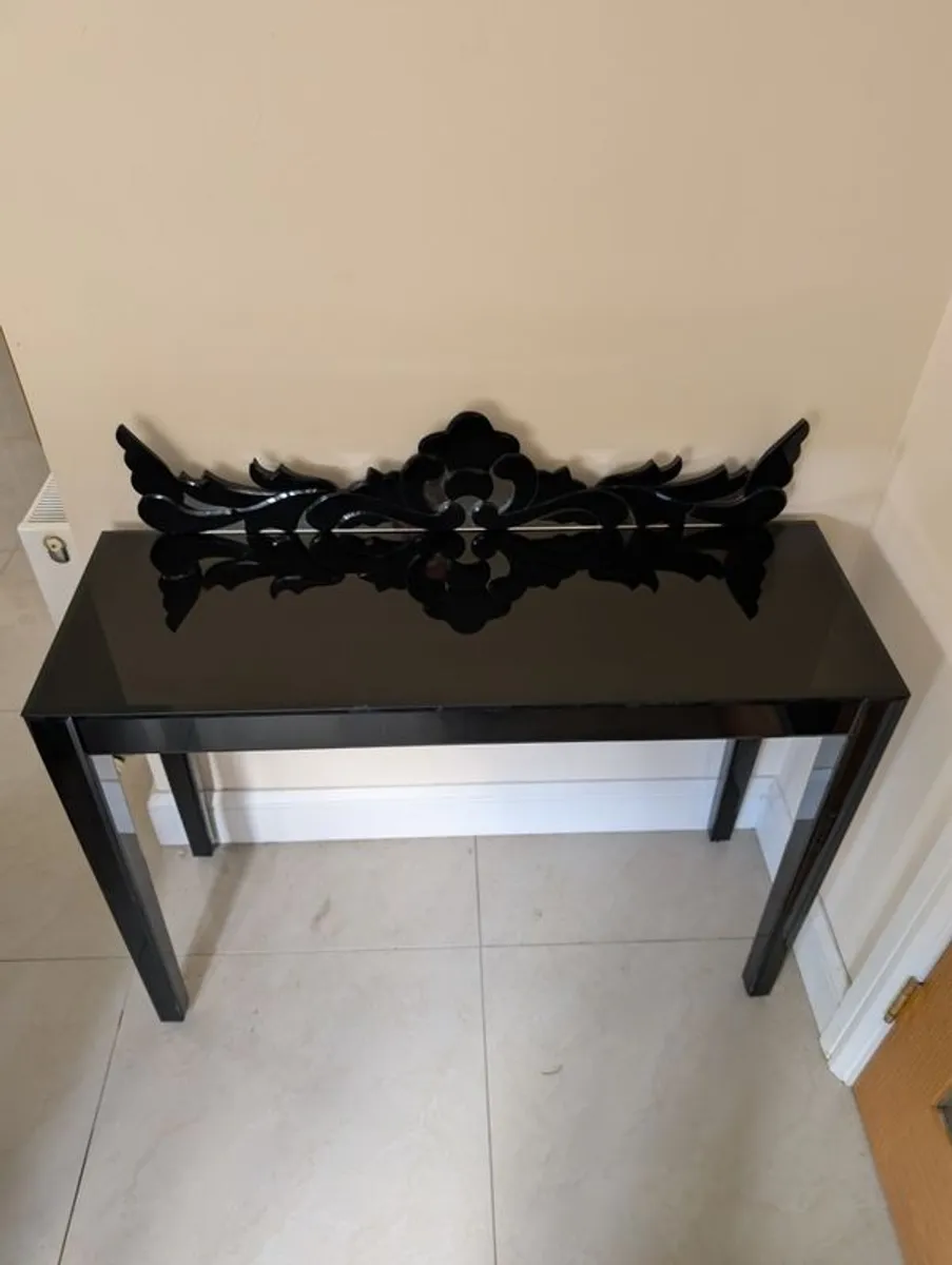 Decorative Hall / Side Table (Black Glass) - Image 4