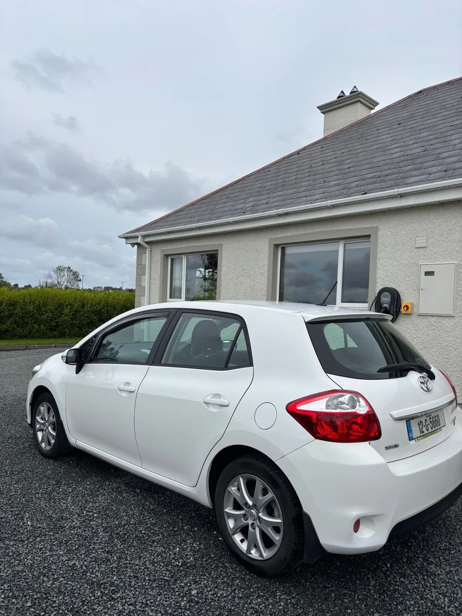 Toyota Auris 2012 - Image 3
