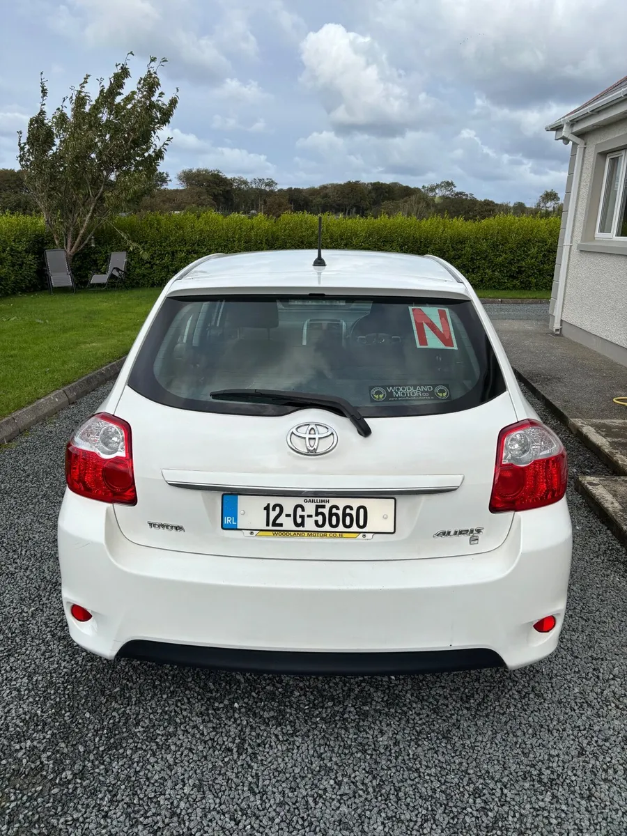 Toyota Auris 2012 - Image 4