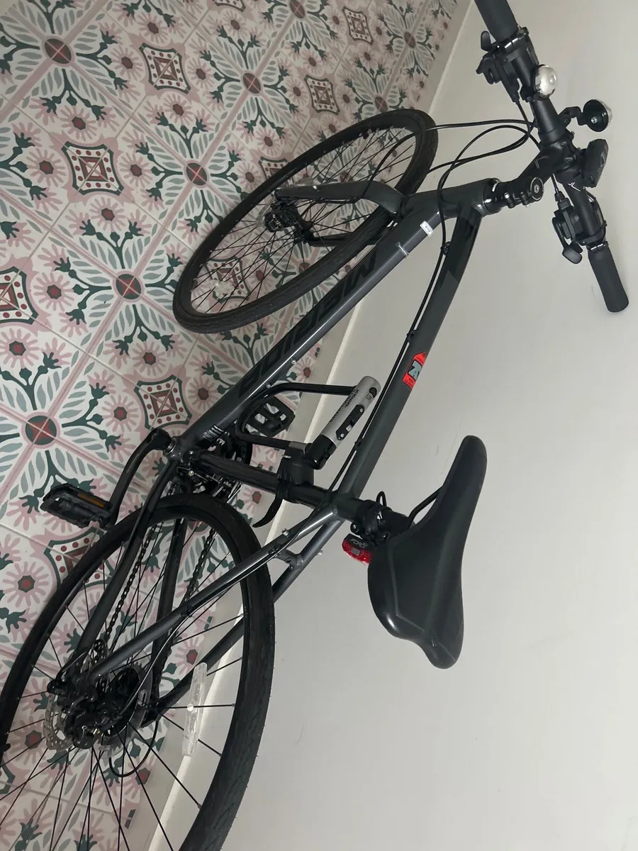 Merida Black Bike speeder 100 - Image 3