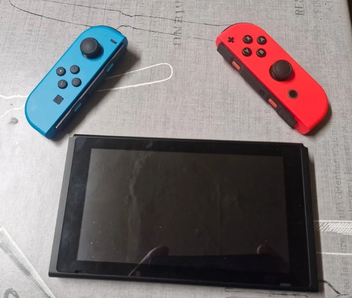 Nintendo Switch - Image 1