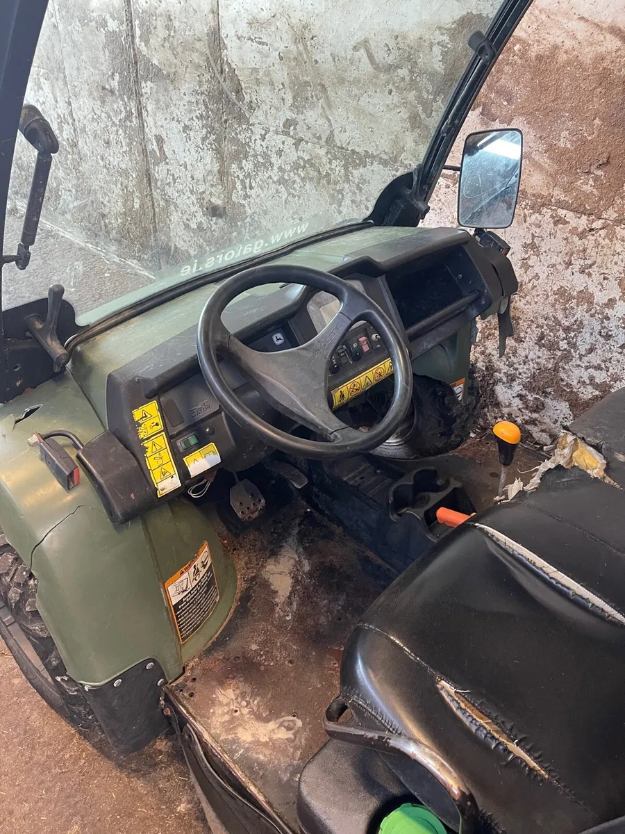 John Deere 885D four-wheel-drive Gator - Image 3