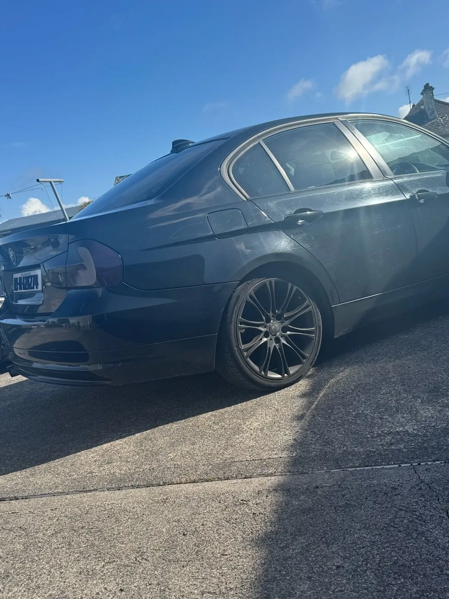 BMW 3 SERIES - Image 4