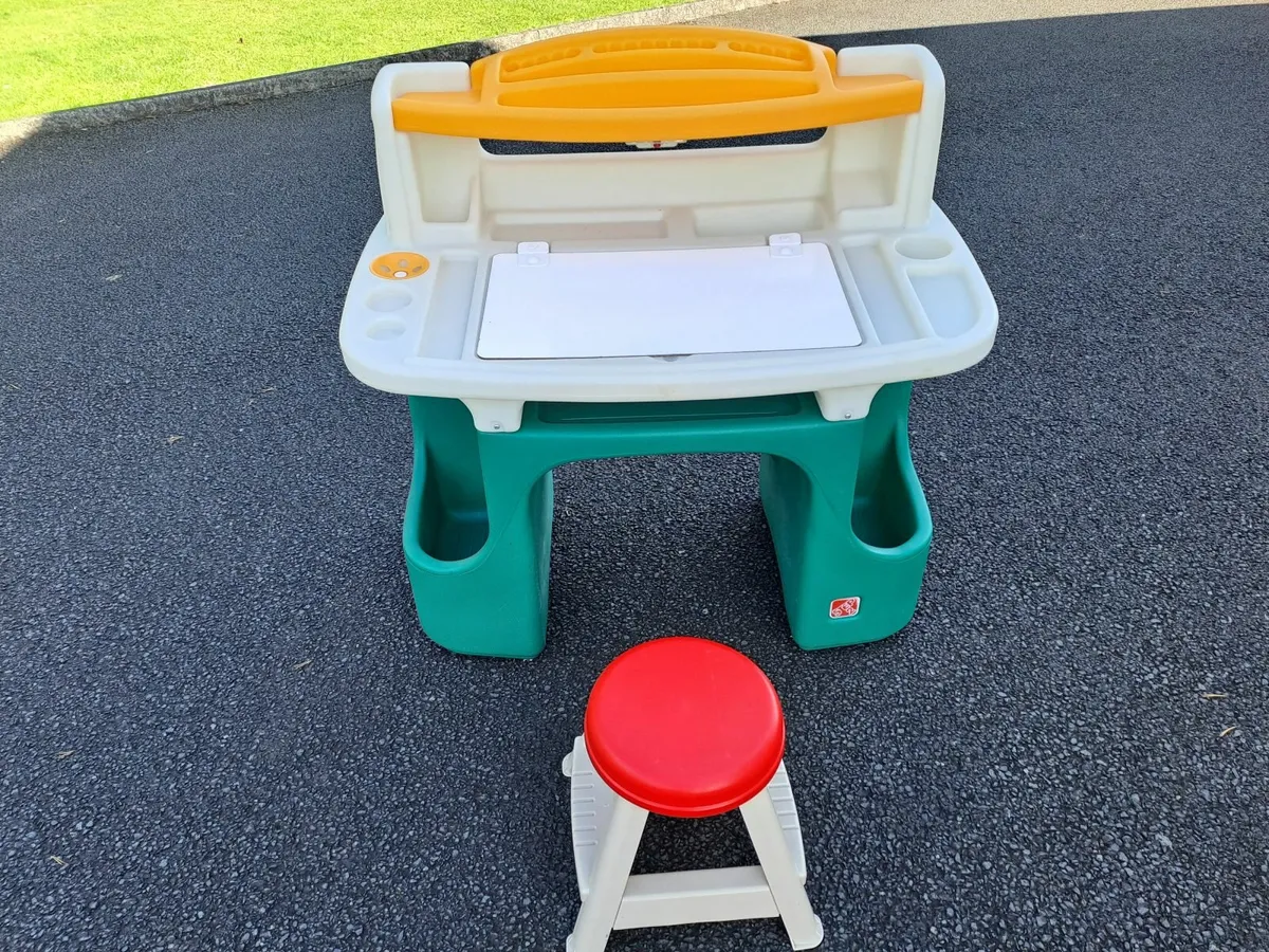 Step 2 childs Art desk - Image 1
