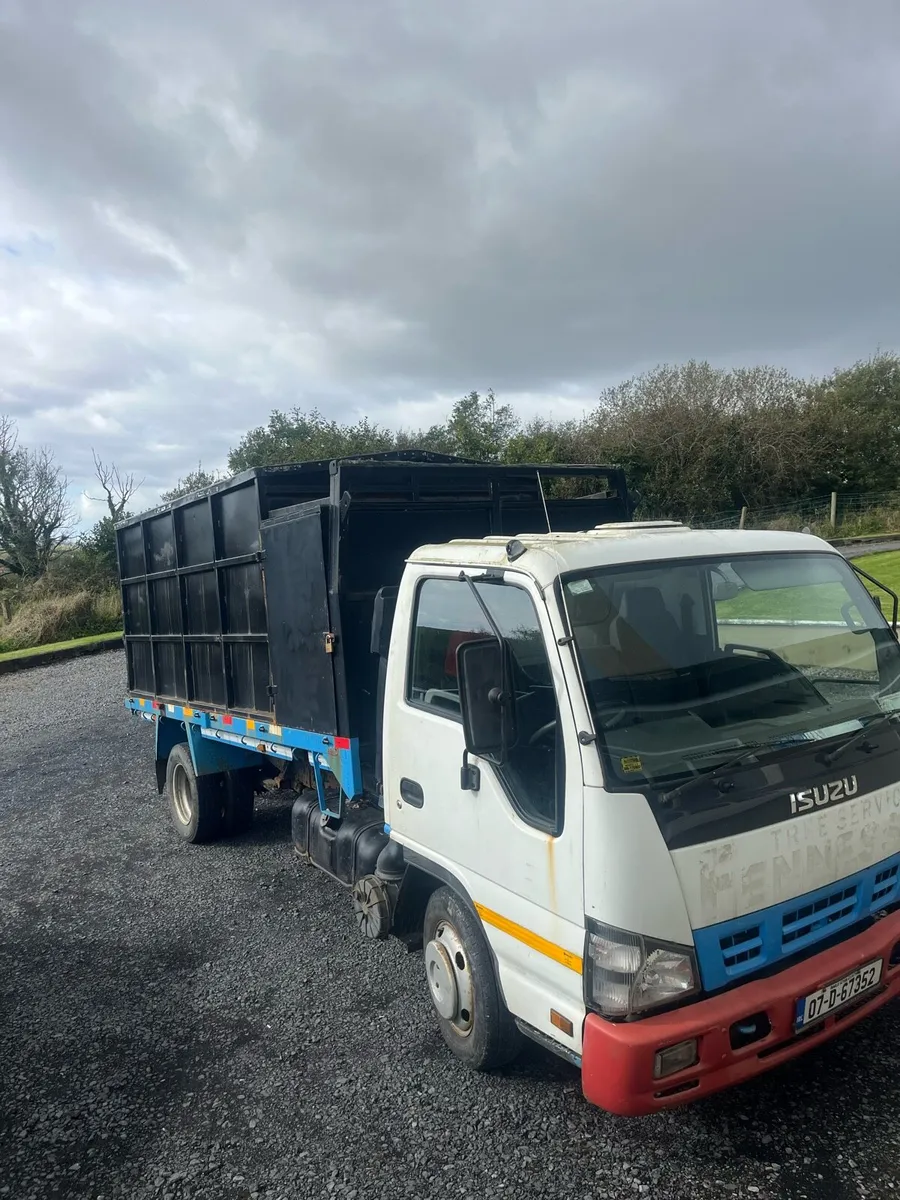 Isuzu npr tipped - Image 1