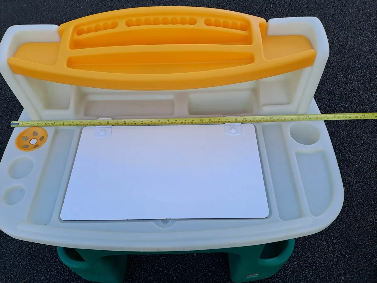 Step 2 childs Art desk - Image 4