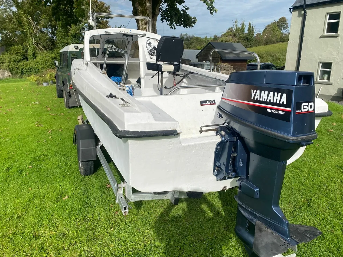 Fishing boat - Image 2