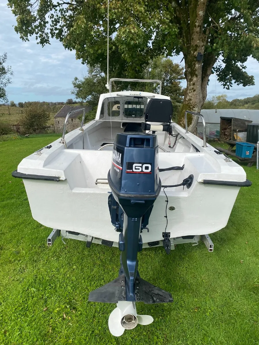 Fishing boat - Image 3
