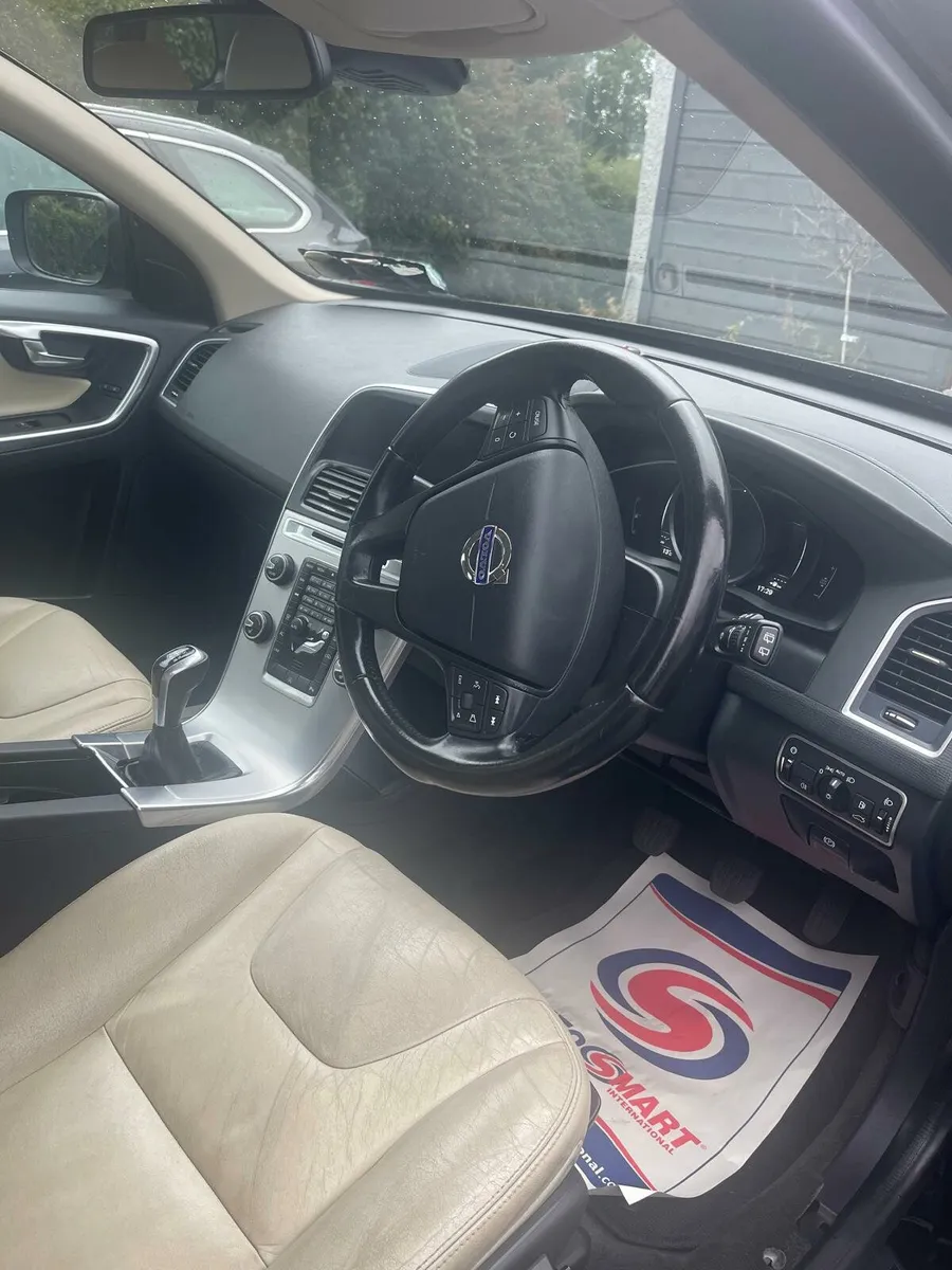 172 Volvo XC60 - Image 4
