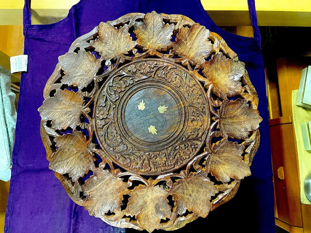 Wood carved folding stool - Image 4
