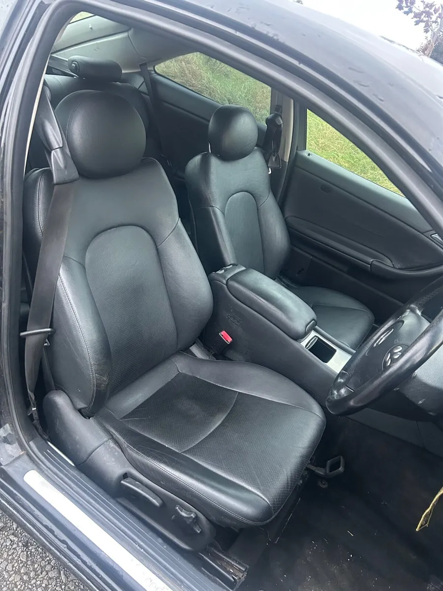Mercedes-Benz C-Class 2005 - Image 1