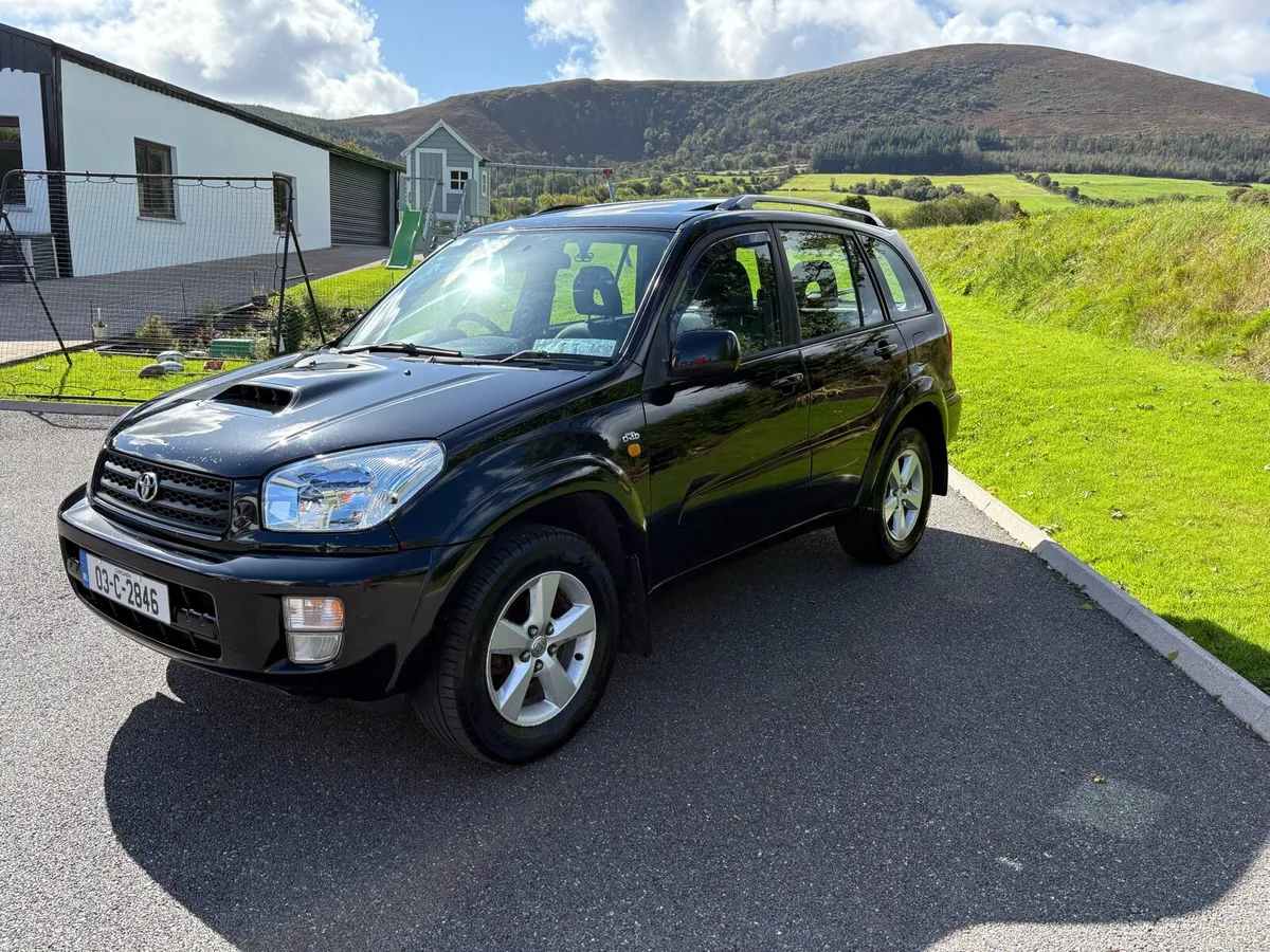 Toyota RAV4 D4D 4x4 - Image 3