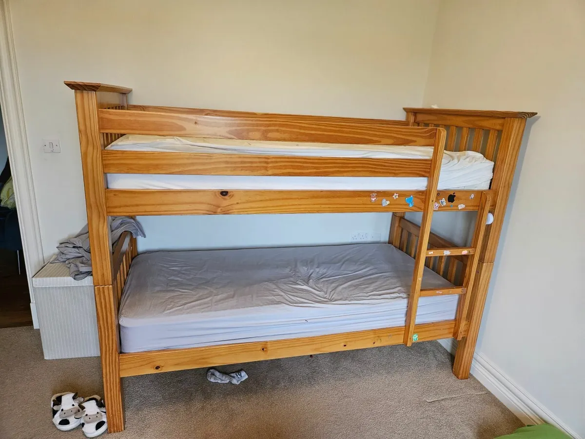 Bunk beds - Image 1