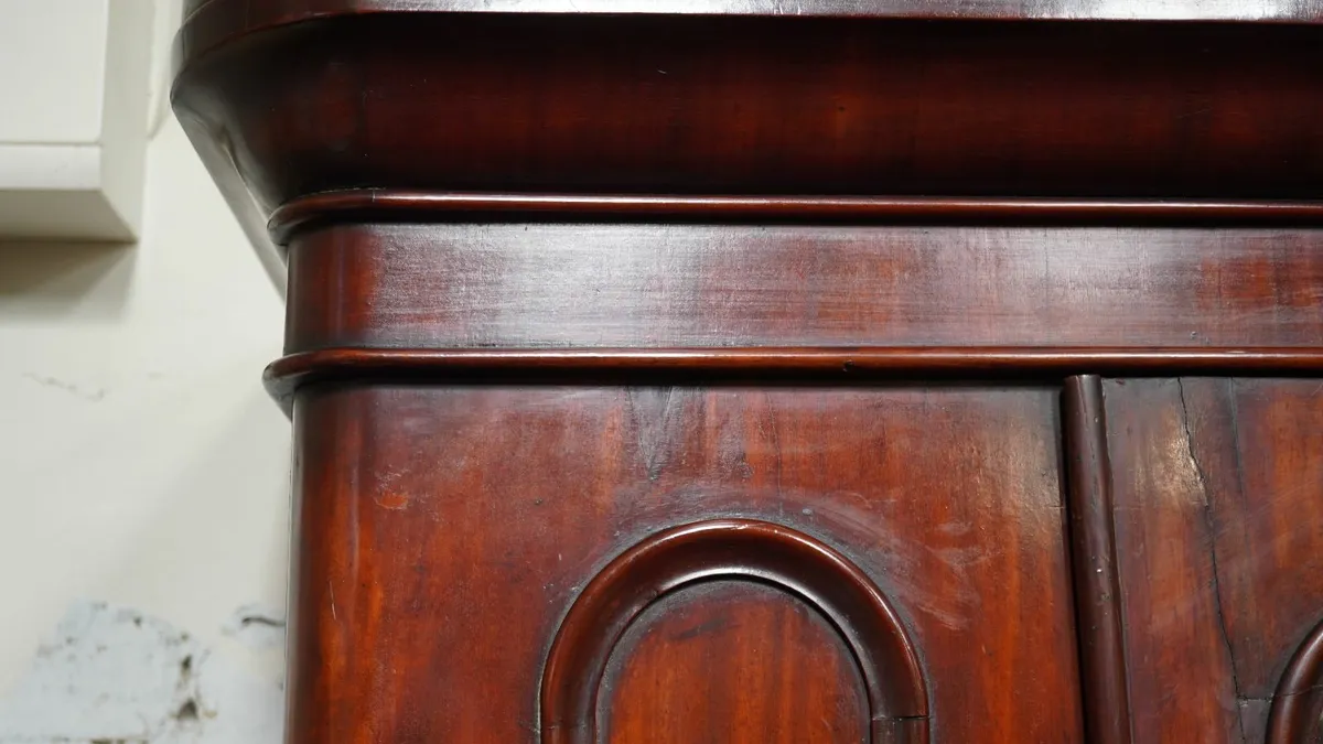 Classic Victorian Wardrobe - Image 4
