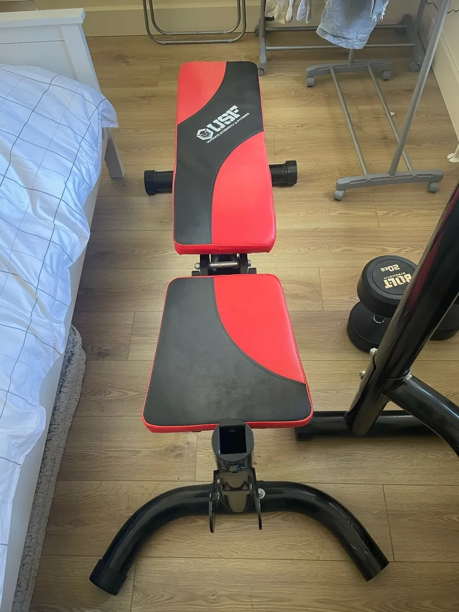 Adjustable bench and squat rack - Image 1