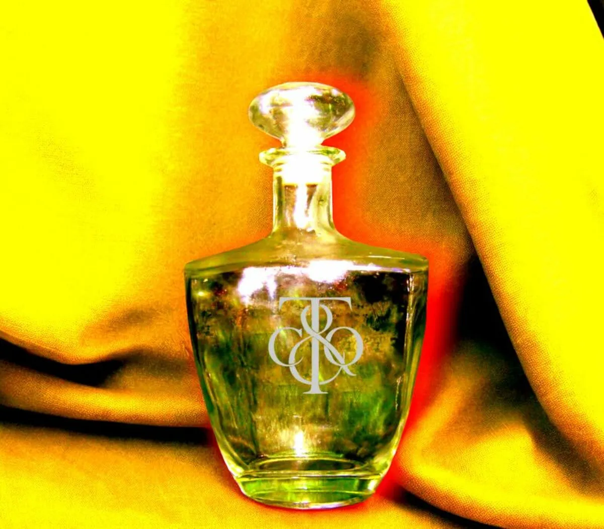 Harrods Ex Display Large Tiffany Ad' Bottle - Image 3
