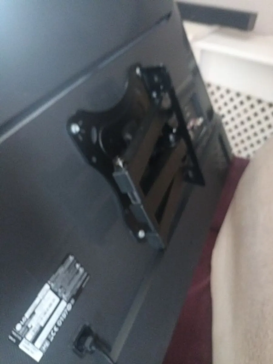 LG 43in Smart Tv - Image 4