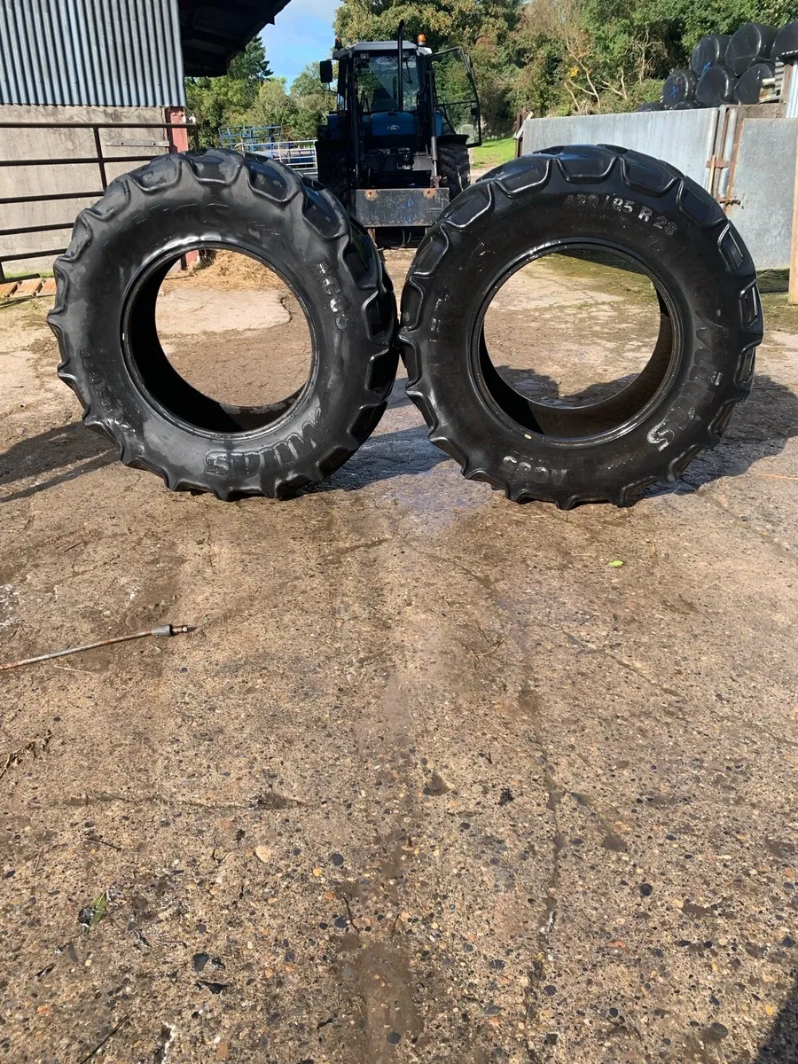 Tractor tyres - Image 1