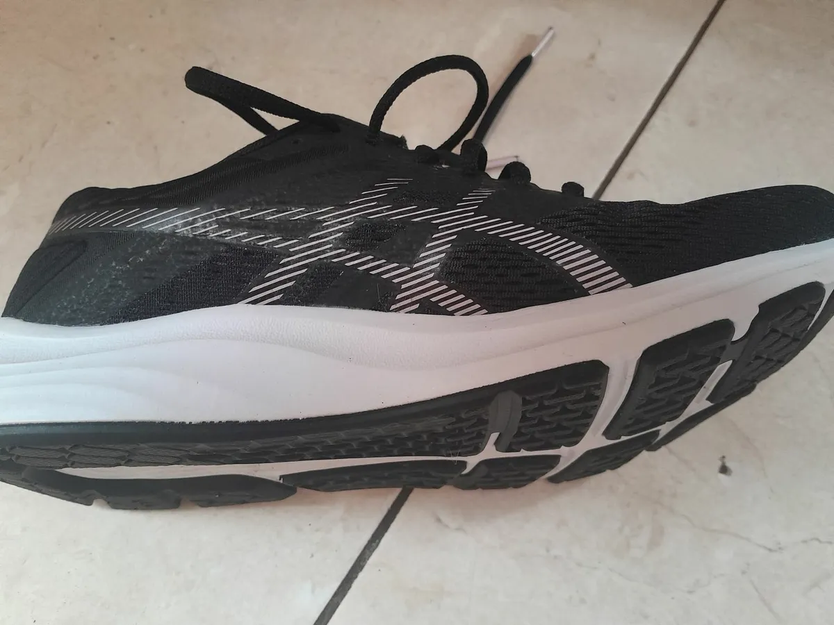 Ascis Runners - Image 1