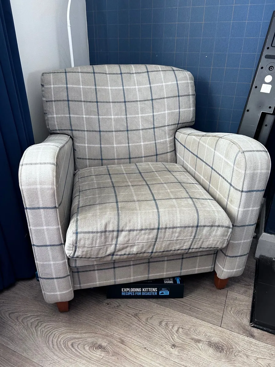 Sofa and armchairs - Image 4