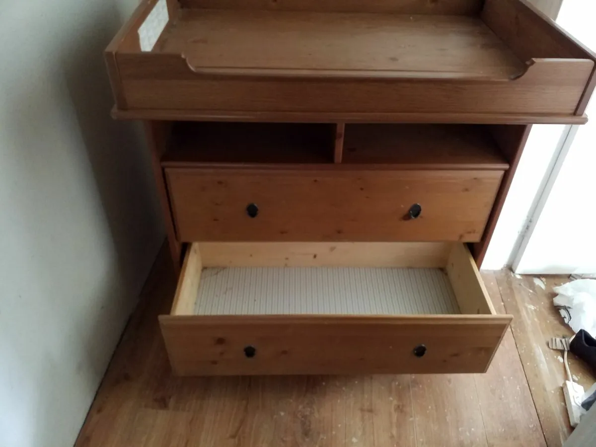 Changing table with 2 drawers - Image 2