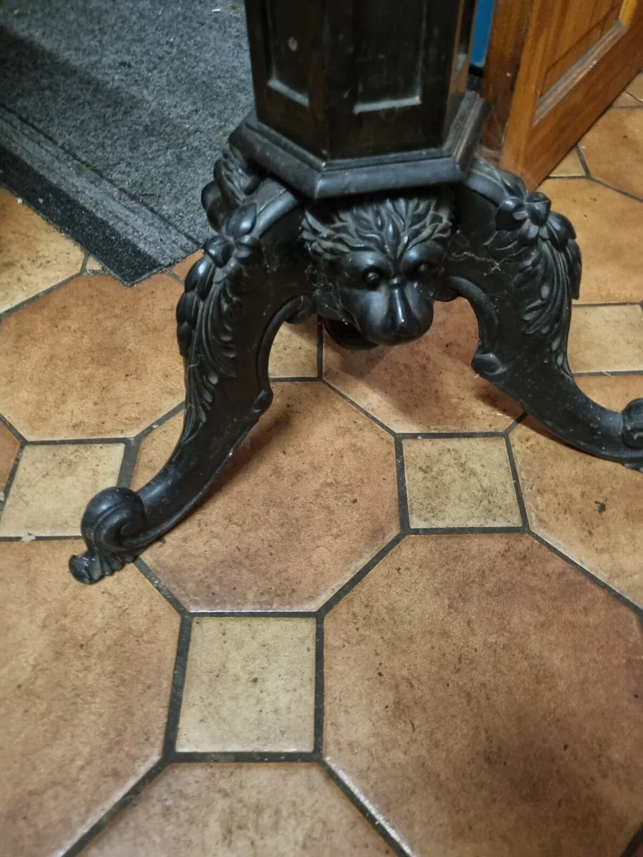 Antique pod stand - Image 2