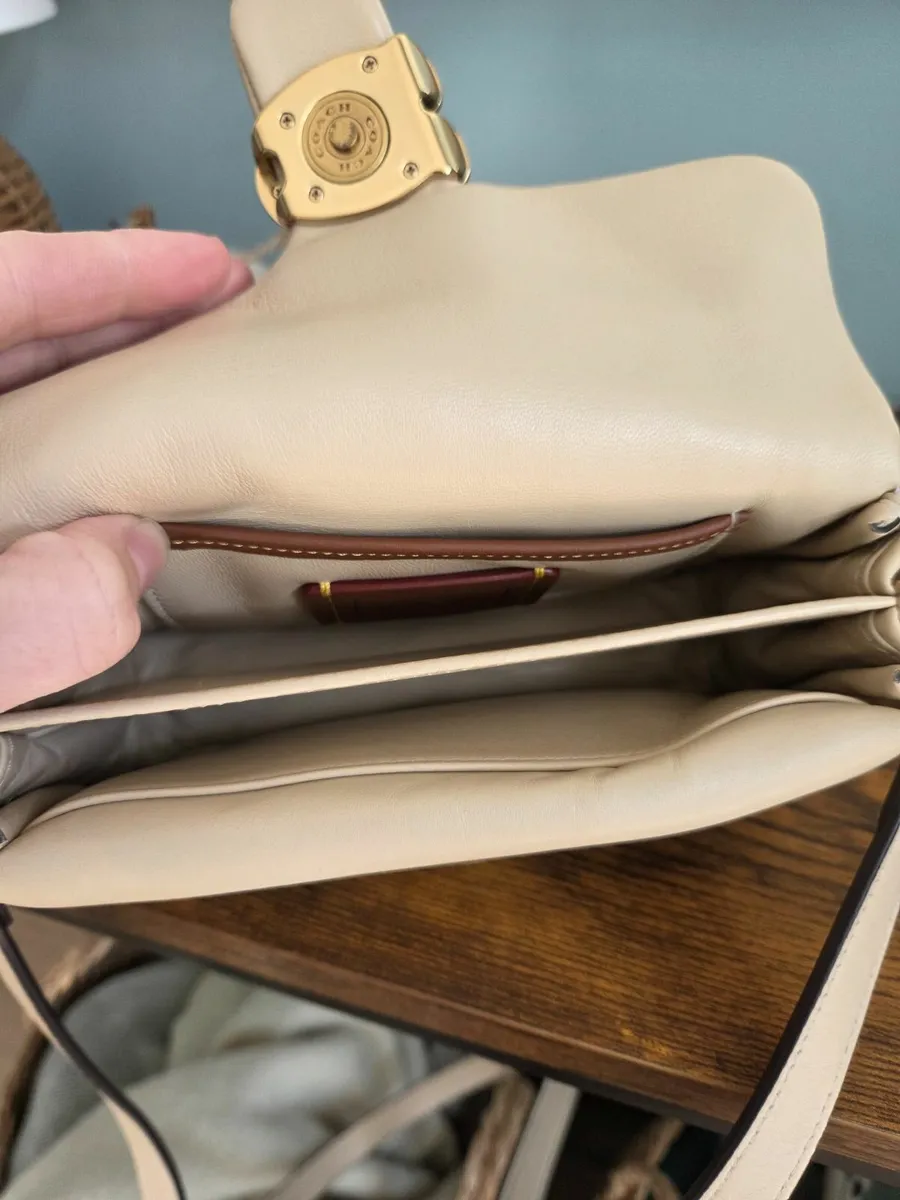 Coach tabby 18 pillow shoulder bag and crossbody - Image 3