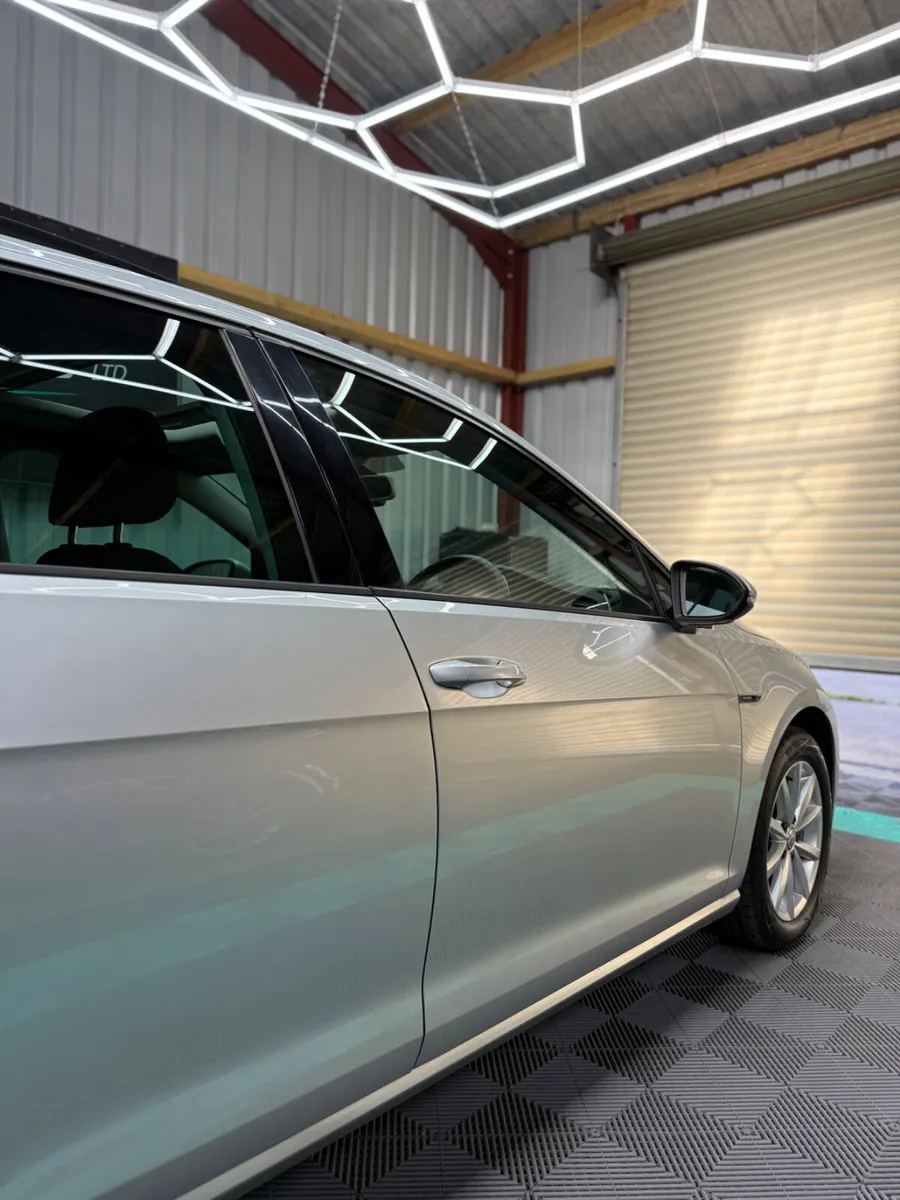 Volkswagen Golf 2016 - Lounge spec (Pano roof) - Image 4