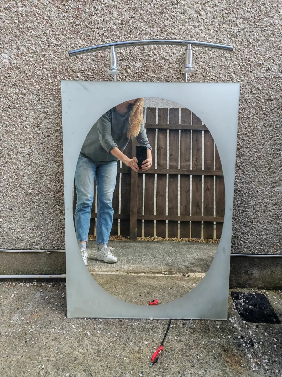 Mirror - Image 1