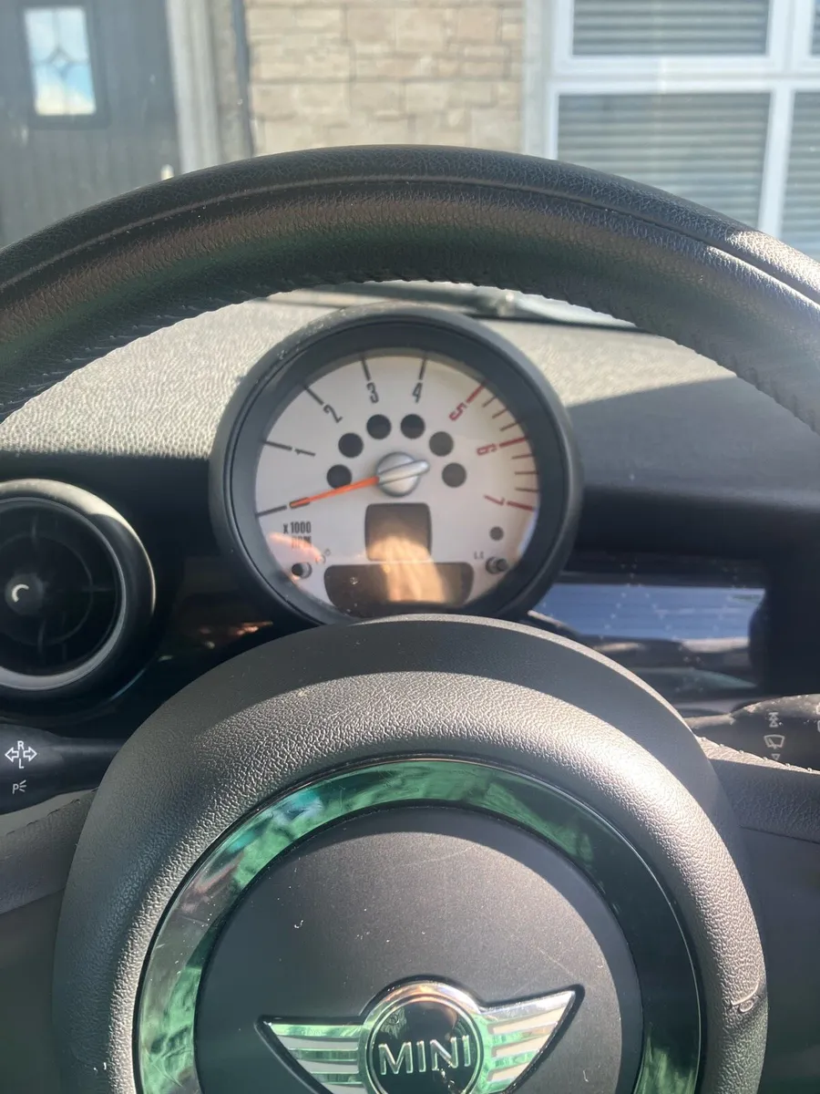 Car - Image 4