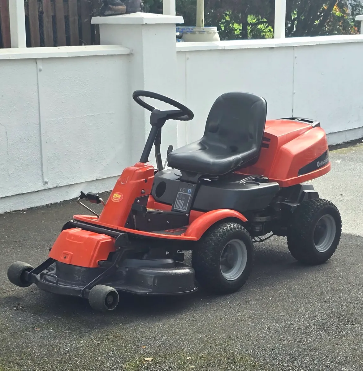 Husqvarna mower - Image 1