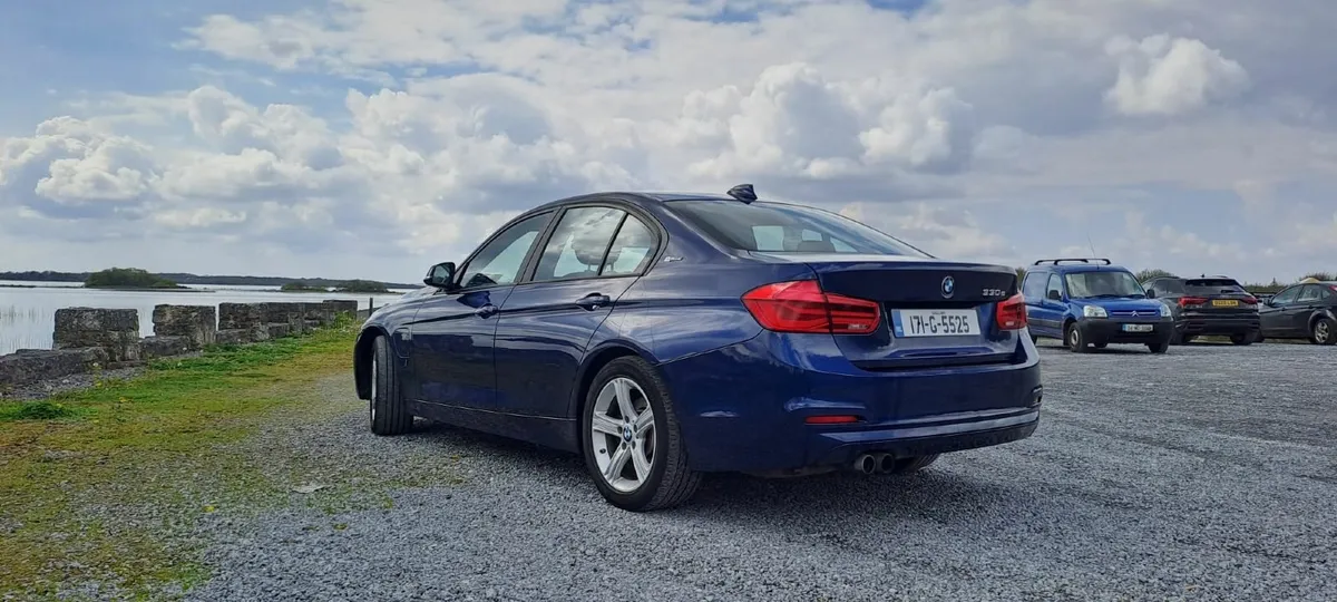 BMW 3-Series 2017 - Image 2
