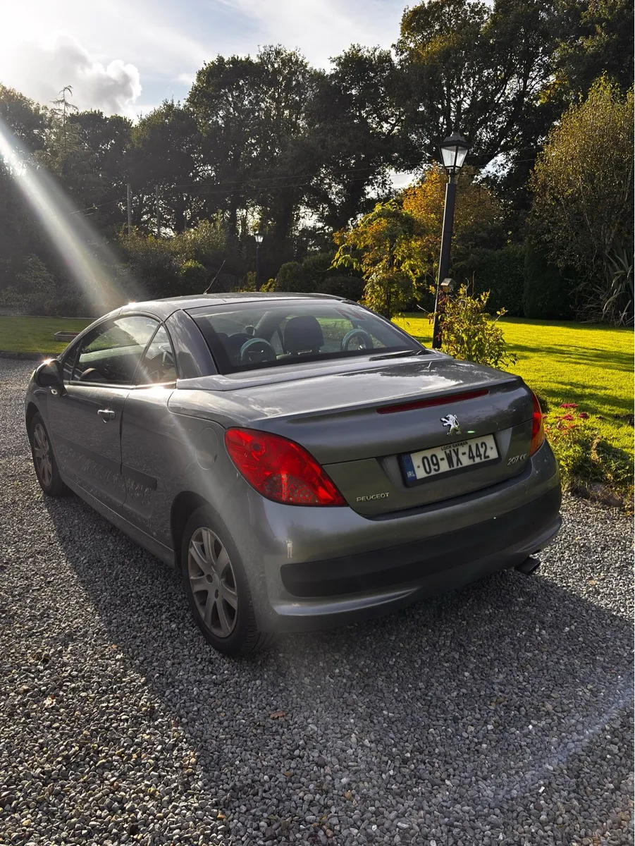 Peugeot 207CC convertible - Image 3
