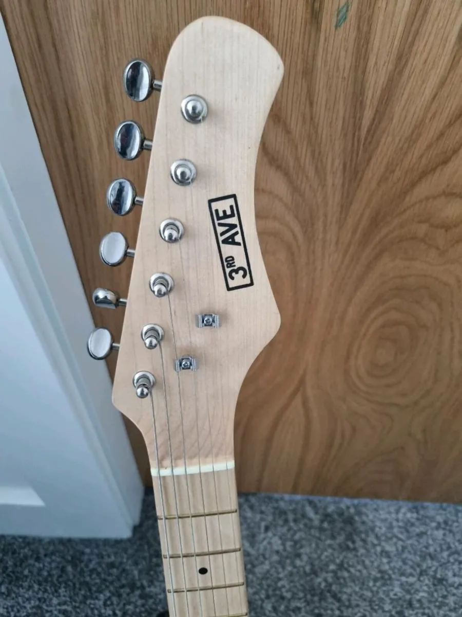 Kids electric guitar - Image 3