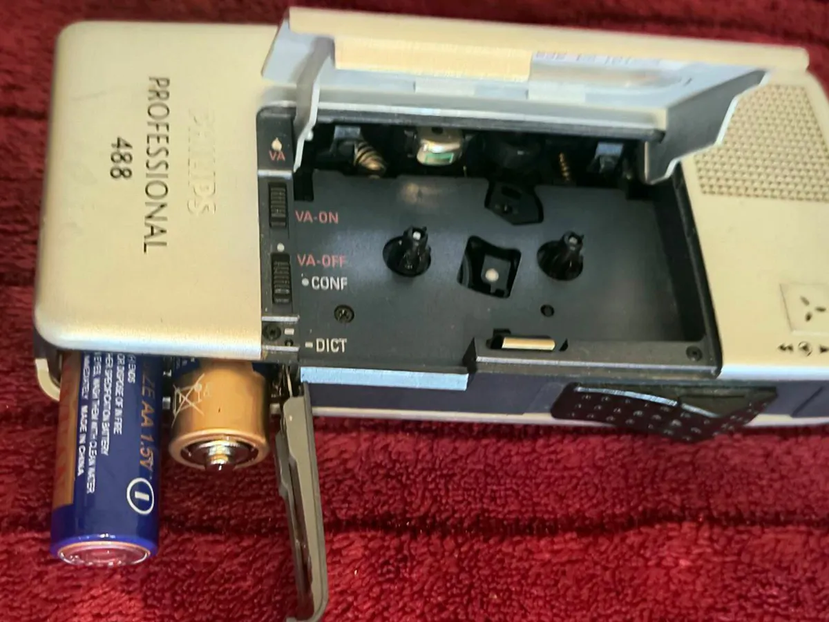 Memo Dictation Recorder Philips  Mini Cassette - Image 3