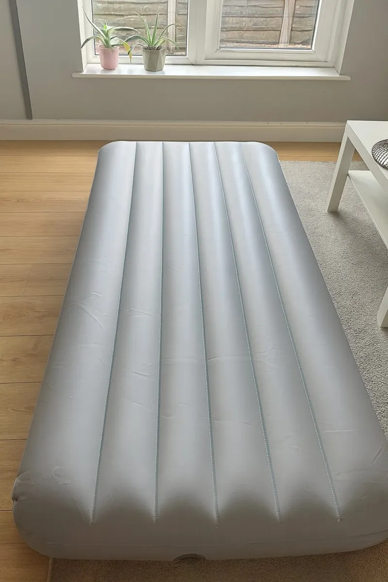 Inflatable mattres