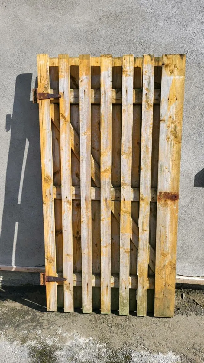 Timber side gate - Image 2