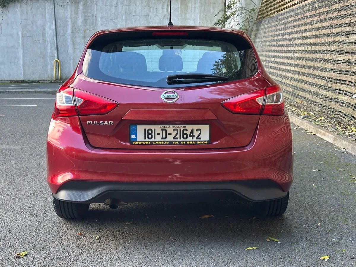 18 Nissan Pulsar **1.5 Diesel 6 Speed** - Image 4