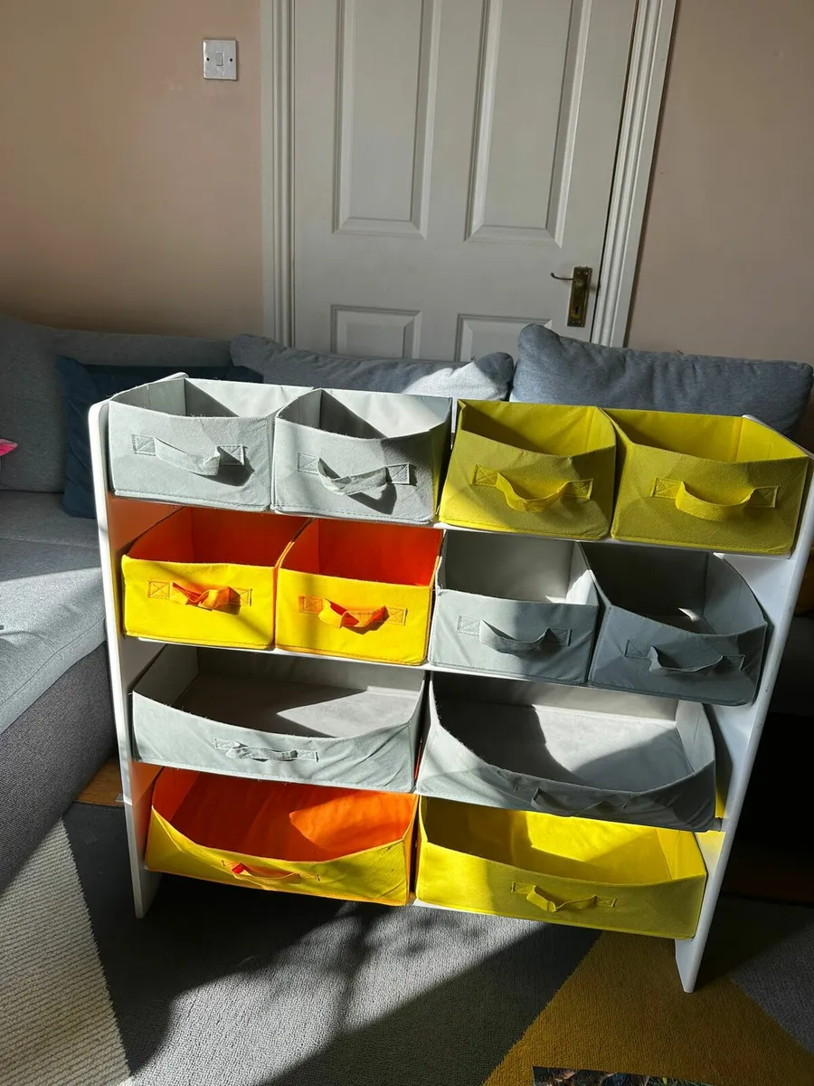 Kids storage shelves - Image 2