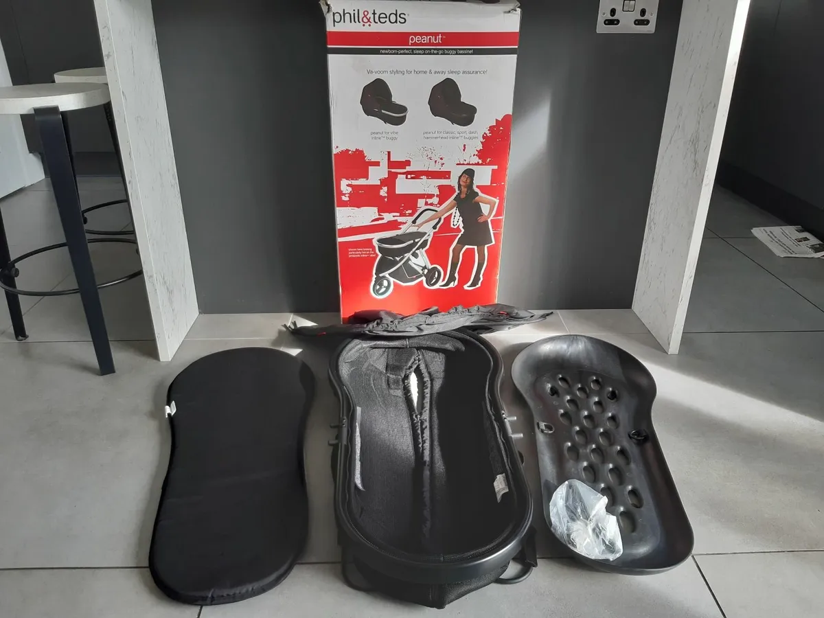 Carrycot - Image 1