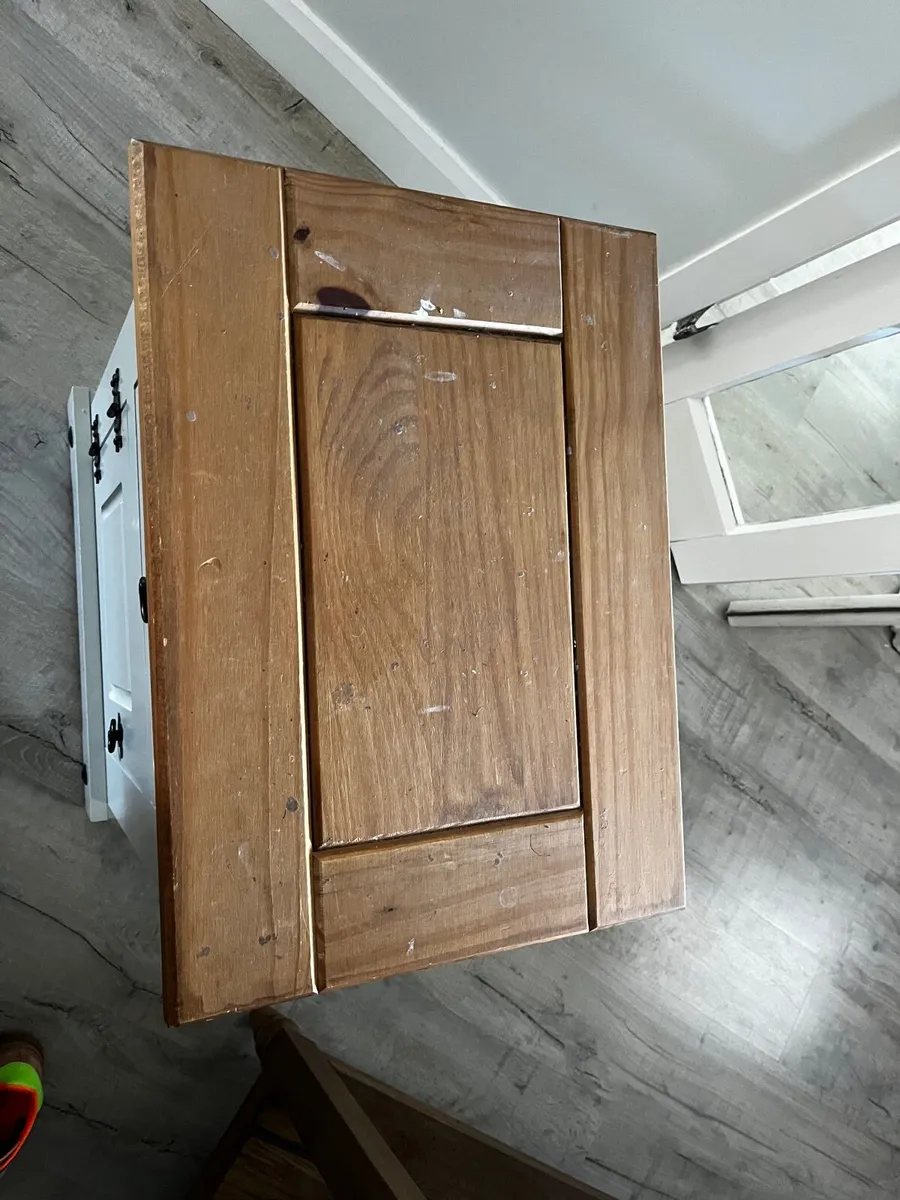 Bedside table - Image 2