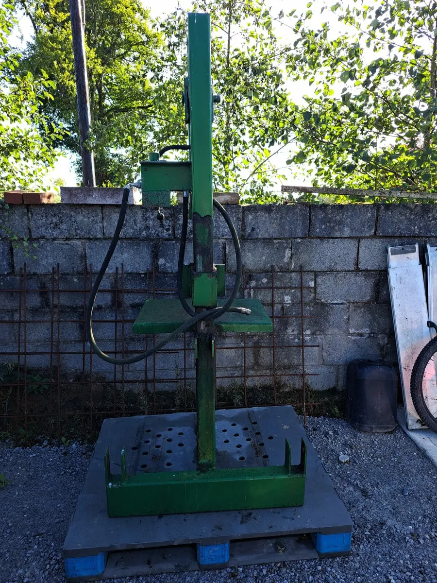 Log splitter - Image 2